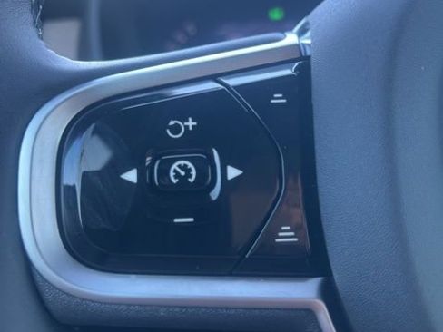 New 2026 Volvo XC90 B6 Core image 13