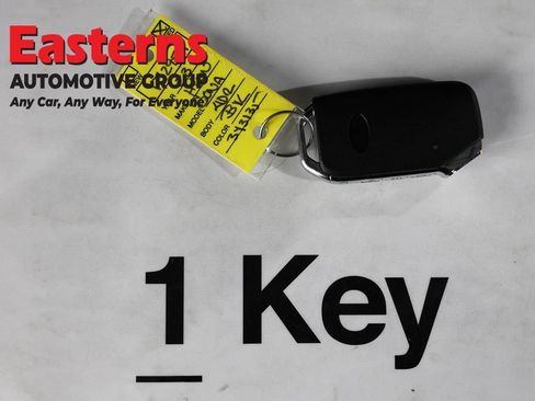 Used 2023 Hyundai Sonata Limited w/ Preferred Accessory Package FWD image 25