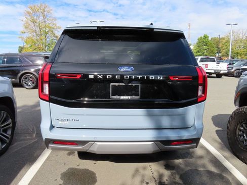 New 2025 Ford Expedition Platinum w/ Platinum Ultimate Package image 5