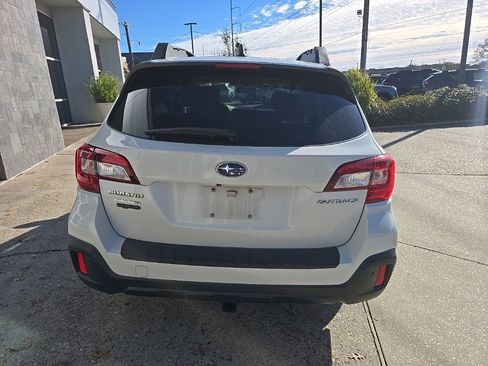 Used 2019 Subaru Outback 2.5i Limited image 6