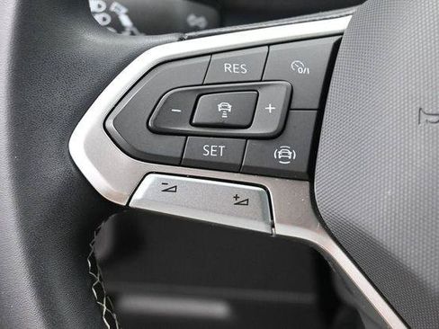 Used 2023 Volkswagen Atlas Cross Sport SE w/ Panoramic Sunroof Package AWD/4WD image 17