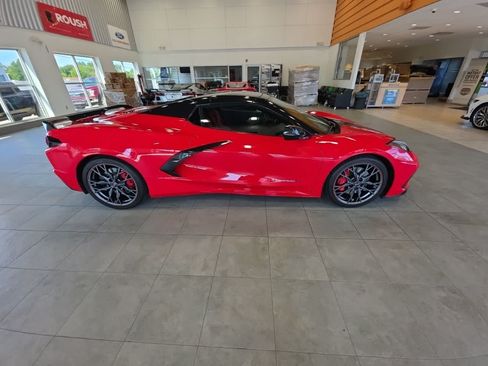 Used 2023 Chevrolet Corvette Stingray Preferred Conv w/ Z51 Performance Package RWD image 7