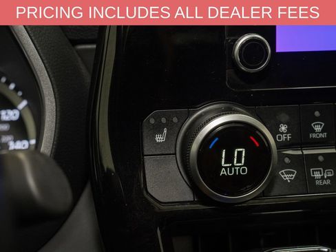 Used 2024 Toyota Highlander XSE AWD/4WD image 17