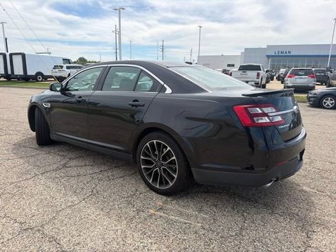 Used 2018 Ford Taurus Limited AWD/4WD image 5
