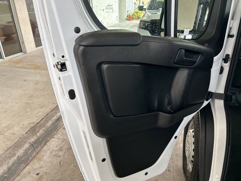 Used 2024 RAM ProMaster 3500 w/ Delivery Van Package FWD image 31