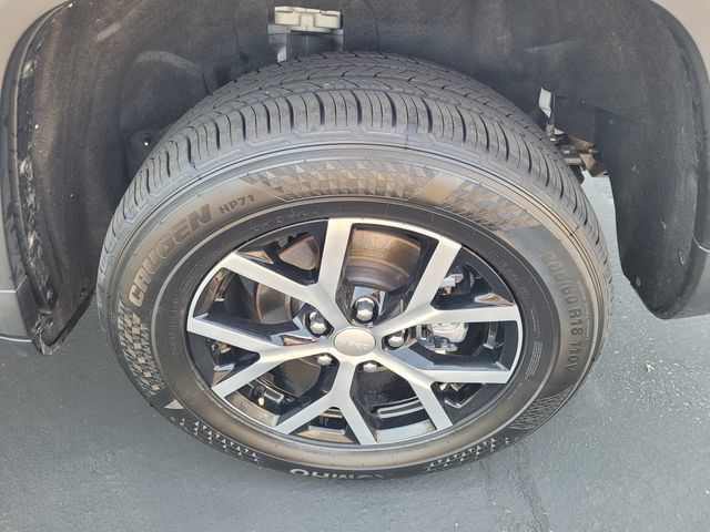 Used 2023 Jeep Grand Cherokee Limited AWD/4WD image 24