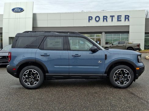 New 2025 Ford Bronco Sport Outer Banks w/ Outer Banks Tech Package+ AWD/4WD image 8