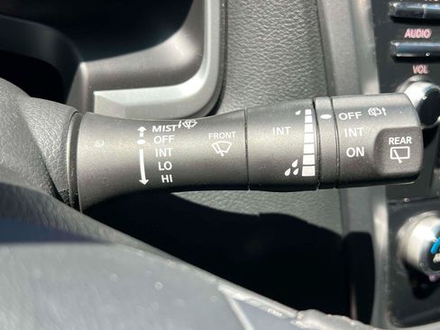 Used 2025 Nissan Murano SV AWD/4WD image 16