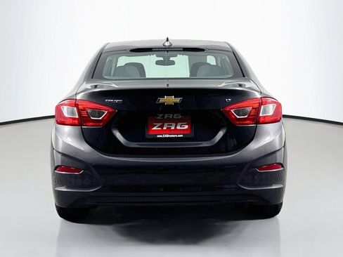 Used 2017 Chevrolet Cruze LT w/ Convenience Package FWD image 4