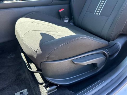 Used 2025 Hyundai Elantra SEL FWD image 15