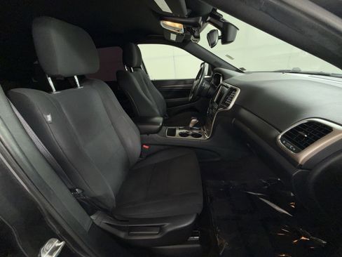 Used 2016 Jeep Grand Cherokee Laredo w/ Quick Order Package 23E AWD/4WD image 25