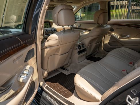 Used 2015 Mercedes-Benz S 550 4MATIC Sedan image 13