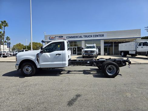 New 2026 Ford F350 XL w/ XL Chrome Package image 7