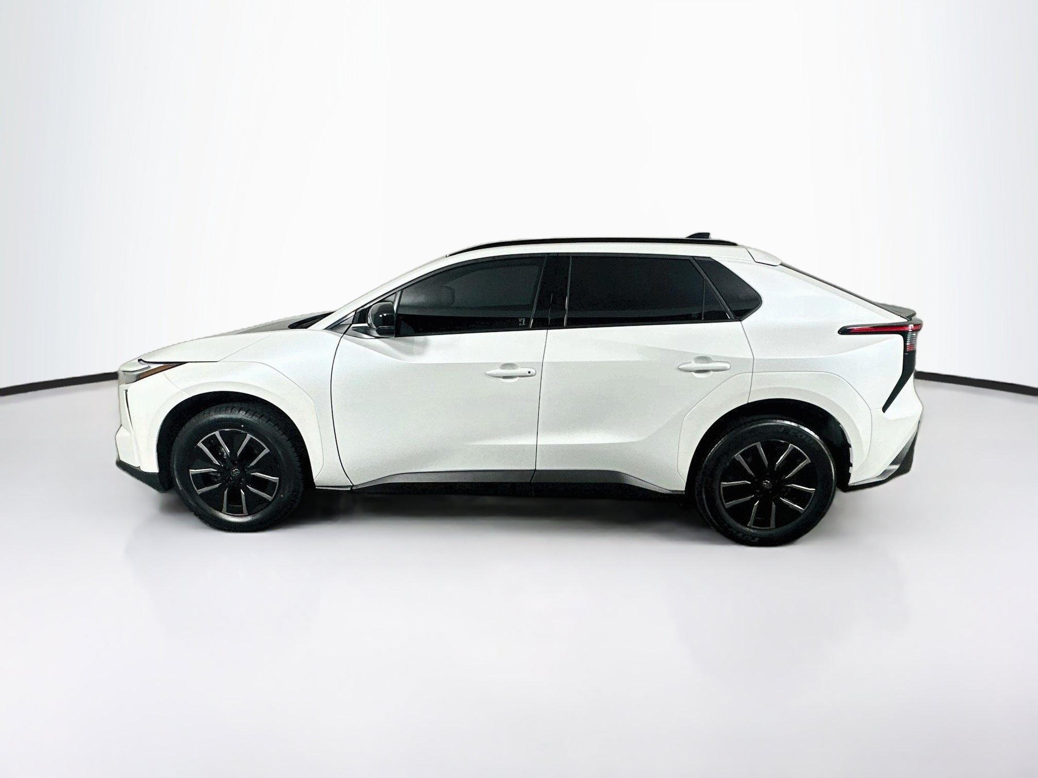 Used 2026 Toyota bZ FWD image 4