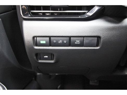 Used 2025 Nissan Sentra SV w/ All-Weather Package image 18