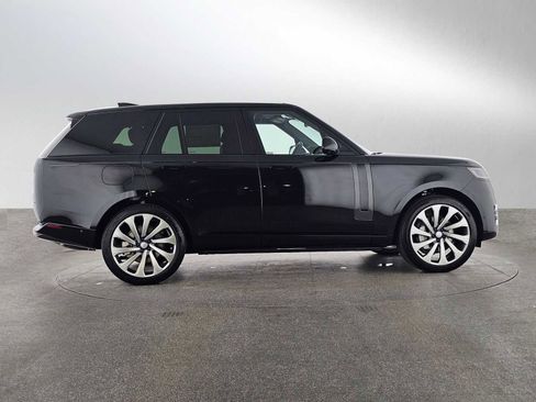 New 2025 Land Rover Range Rover SE image 6