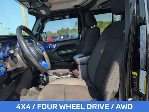 Certified 2022 Jeep Gladiator Willys image 16