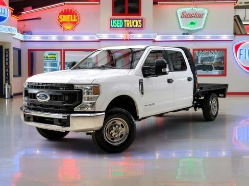 Used 2022 Ford F250 XL w/ Power Equipment Group AWD/4WD image 2