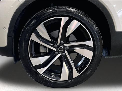 Used 2023 Volvo XC40 B5 Ultimate w/ Protection Package Premier AWD/4WD image 35
