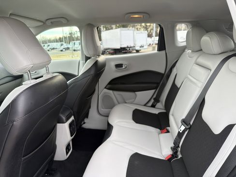 Used 2018 Jeep Compass Latitude w/ Popular Equipment Group image 24