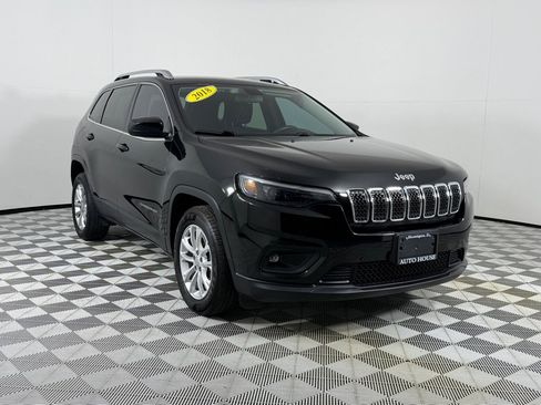 Used 2019 Jeep Cherokee Latitude w/ Popular Appearance Group FWD image 3