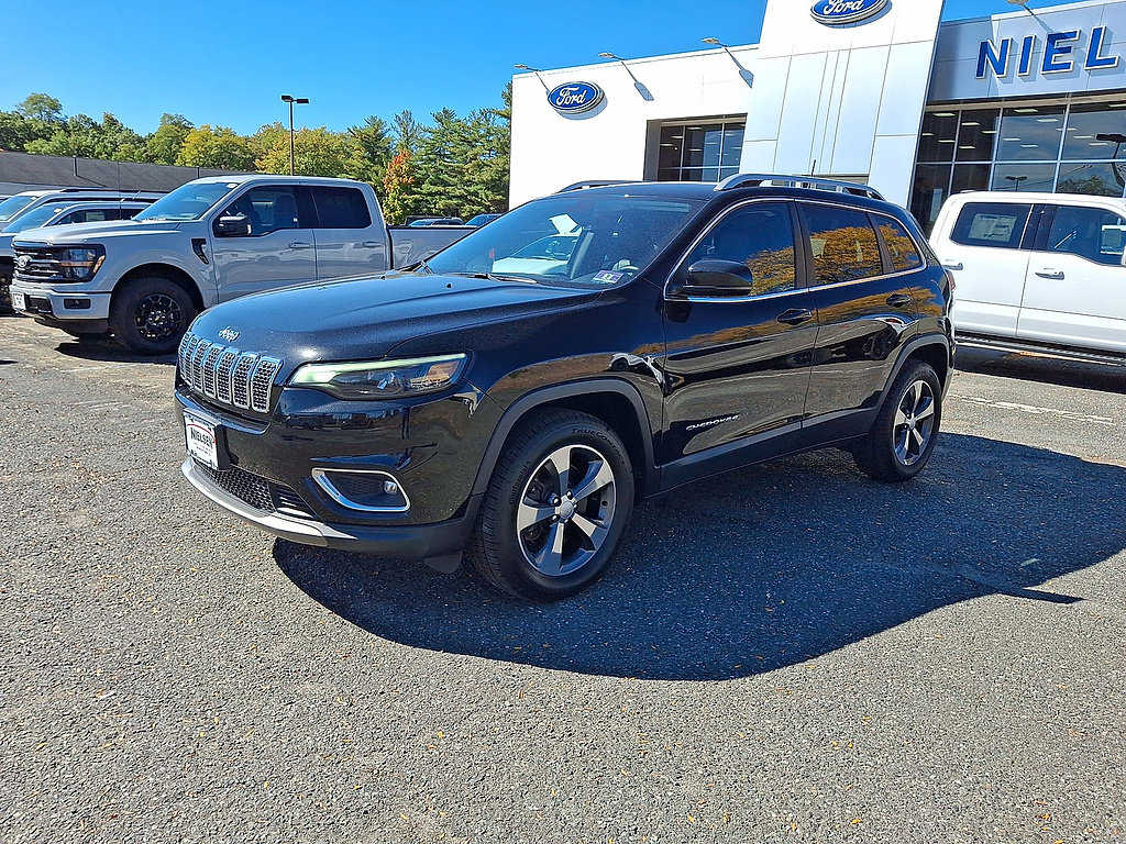 Used 2019 Jeep Cherokee Limited AWD/4WD image 4