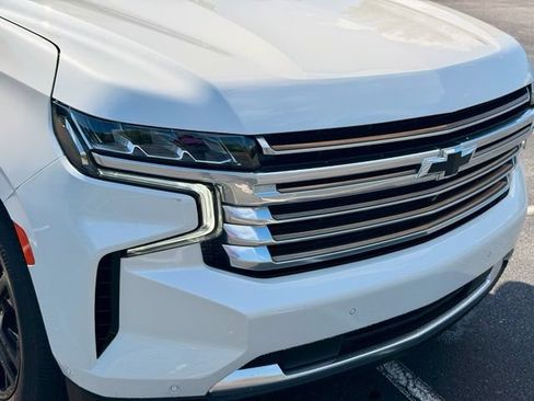 Used 2024 Chevrolet Suburban High Country w/ Advanced Technology Package AWD/4WD image 14