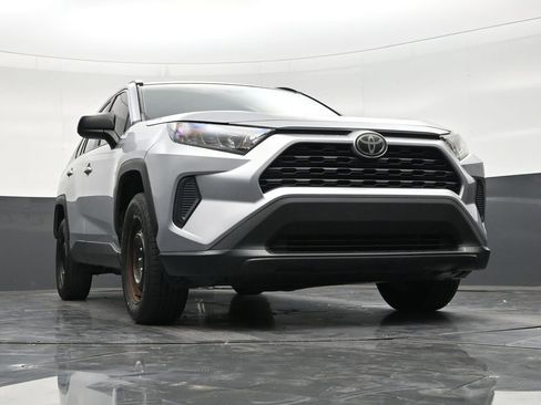 Used 2020 Toyota RAV4 LE image 26