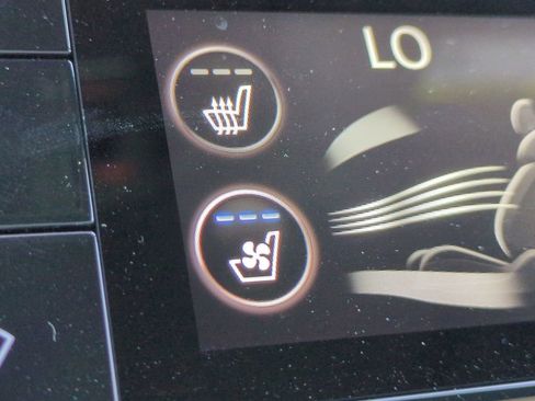 Used 2025 Genesis G70 3.3T Advanced w/ Sport Prestige Package image 24