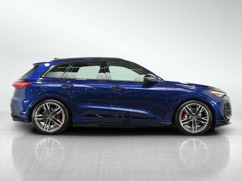 Used 2025 Audi SQ5 Premium Plus AWD/4WD image 6