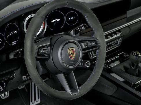 Used 2022 Porsche 911 GT3 RWD image 25