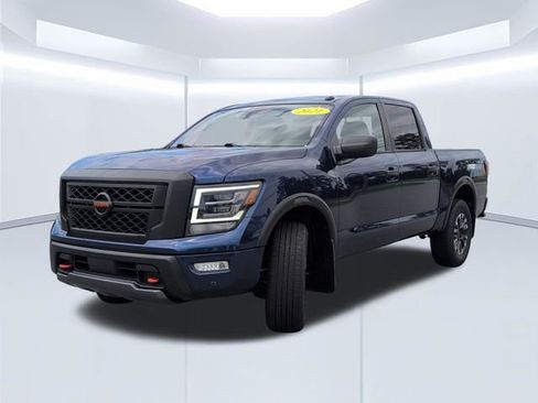 Used 2021 Nissan Titan PRO-4X w/ Pro-4x Utility Package AWD/4WD image 13