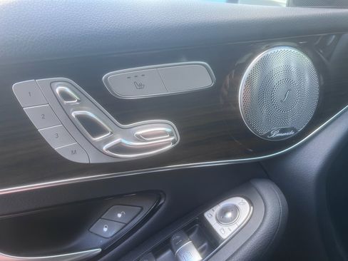 Used 2017 Mercedes-Benz GLC 300 4MATIC image 7