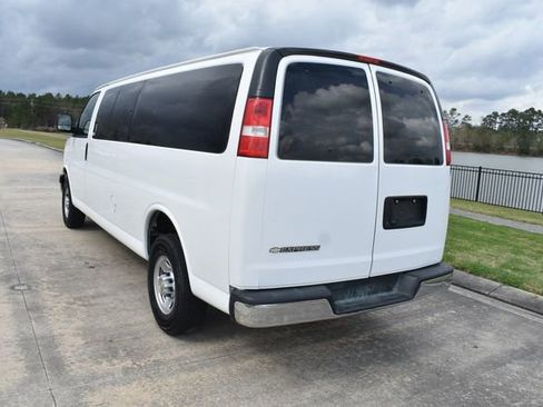 Used 2020 Chevrolet Express 3500 LT w/ LT Preferred Equipment Group image 8