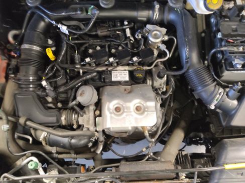 Used 2021 Ford EcoSport S image 30