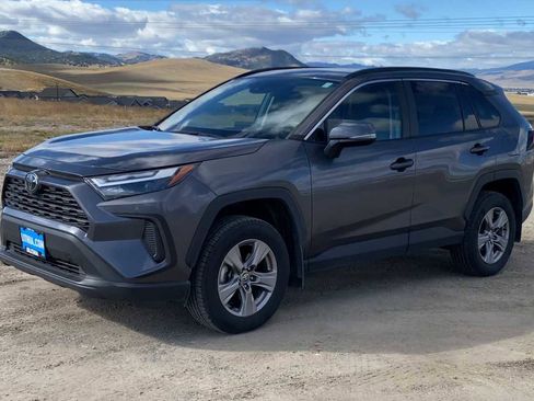 Used 2023 Toyota RAV4 XLE image 5