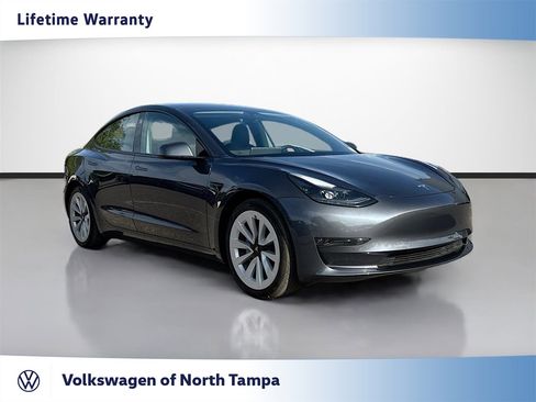 Used 2021 Tesla Model 3 Standard Range Plus RWD image 1