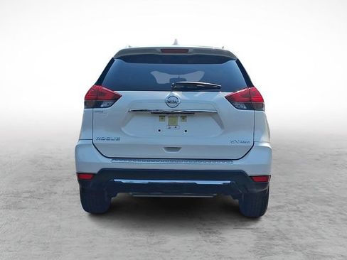 Used 2017 Nissan Rogue SV AWD/4WD image 5