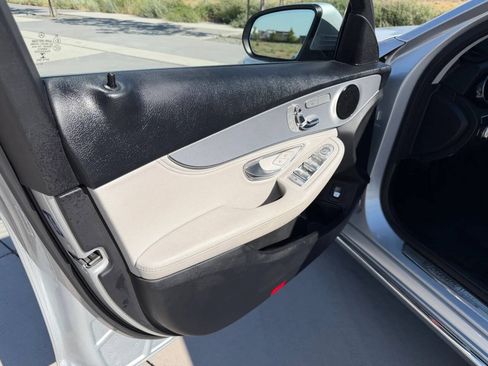 Used 2016 Mercedes-Benz C 300 4MATIC Sedan image 16