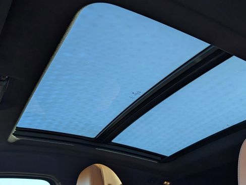 Used 2023 BMW X4 xDrive30i w/ M Sport Package image 16