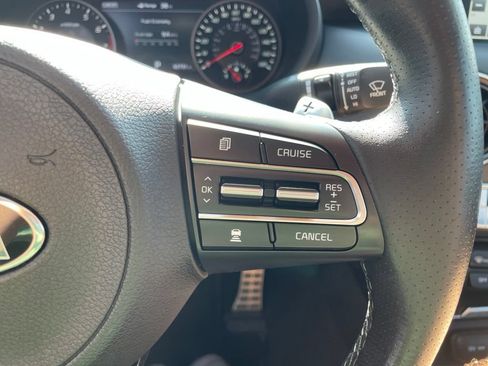 Used 2018 Kia Stinger GT1 AWD/4WD image 27