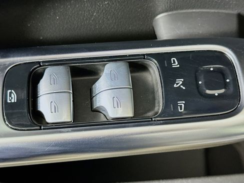 Used 2024 Mercedes-Benz C 300 4MATIC Sedan image 15