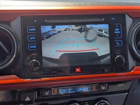 Used 2017 Toyota Tacoma TRD Sport RWD image 13