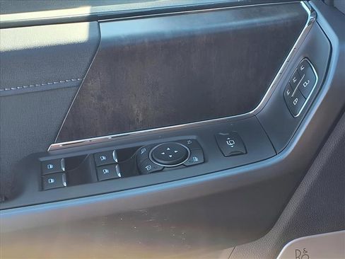 New 2026 Ford F250 Lariat w/ Black Appearance Package image 16