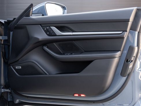 Certified 2026 Porsche Taycan AWD/4WD image 38