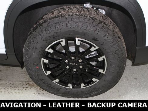 New 2026 Chevrolet Traverse Z71 w/ LPO, Floor Liner Package image 11