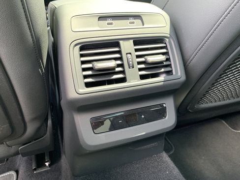 Used 2025 Audi Q5 Premium w/ Convenience Package AWD/4WD image 15