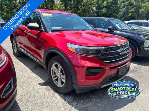 Used 2022 Ford Explorer XLT w/ Class IV Trailer Tow Package AWD/4WD image 3