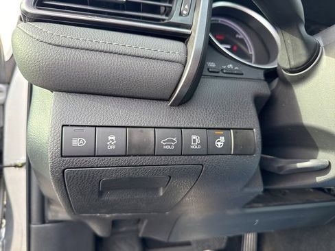 Used 2022 Toyota Camry LE image 17