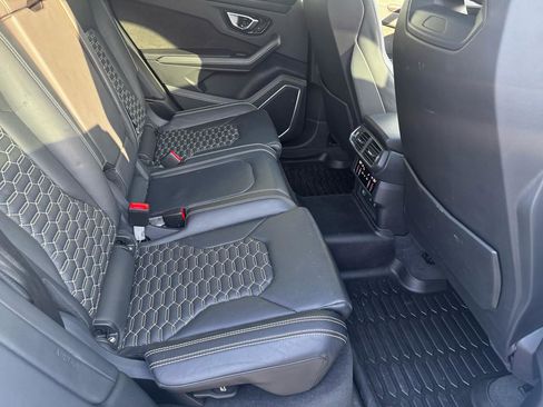 Used 2022 Lamborghini Urus image 45